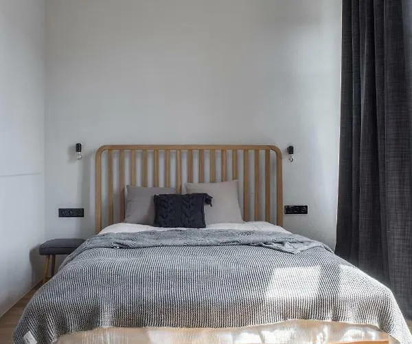 Ludowa 4 * 미엥지즈드로예